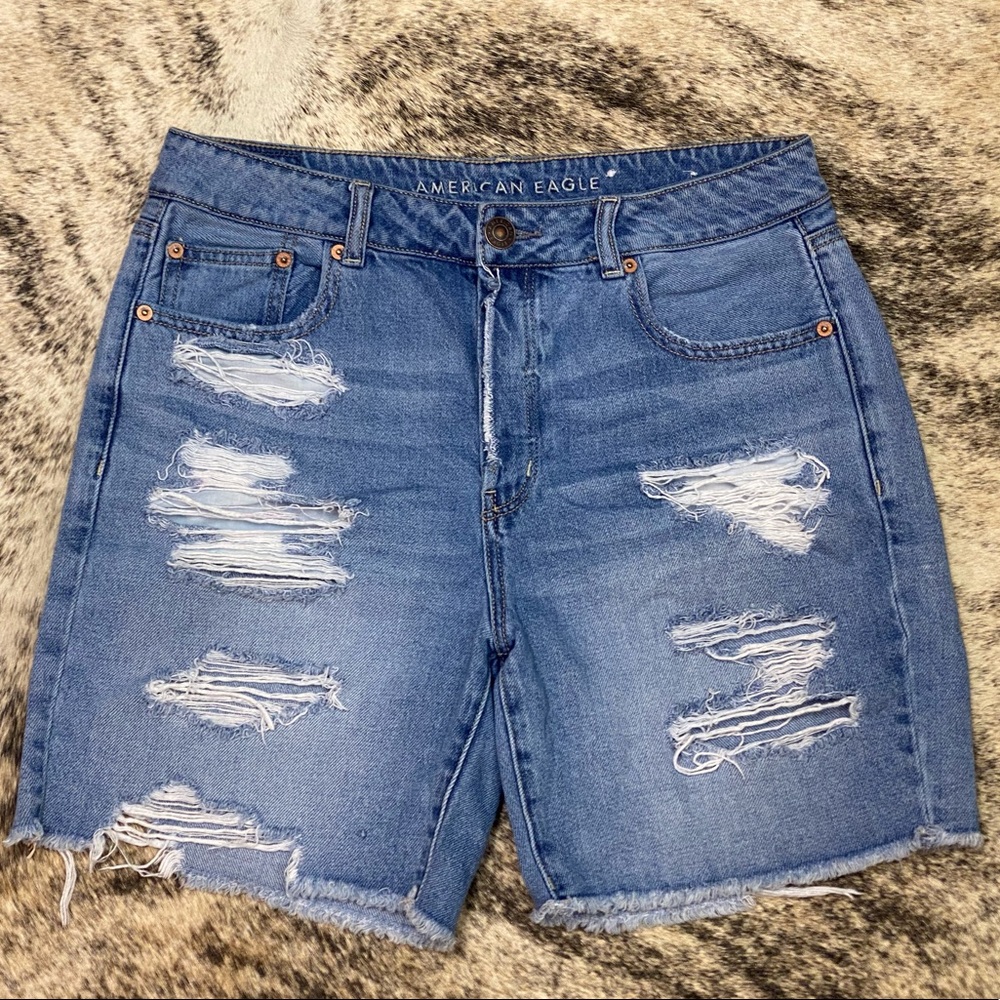 American Eagle Hi-Rise Tomgirl Bermuda